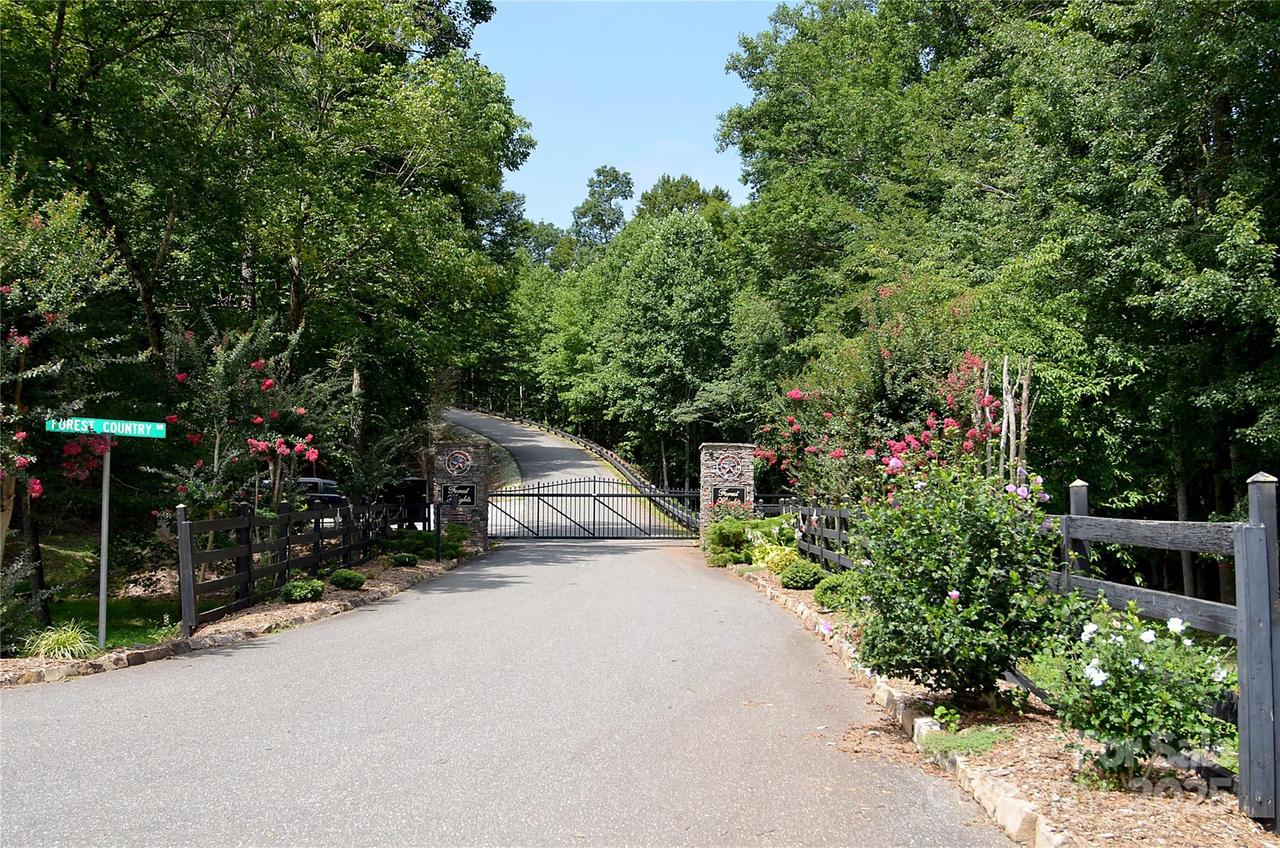 00 Ravenswood Dr. #106, Marion, NC 28752