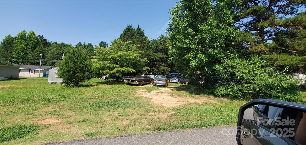 1136 Stokes St., Statesville, NC 28677