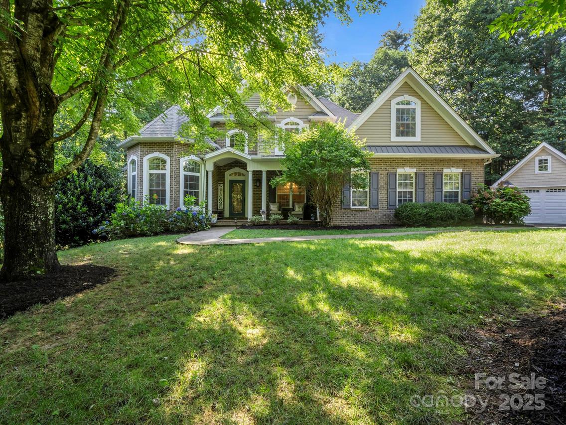 53 Kanuga Forest Dr., Hendersonville, NC 28739