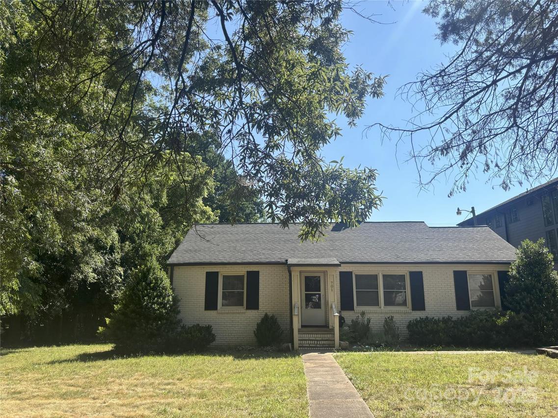 701 Poindexter Dr., Charlotte, NC 28209