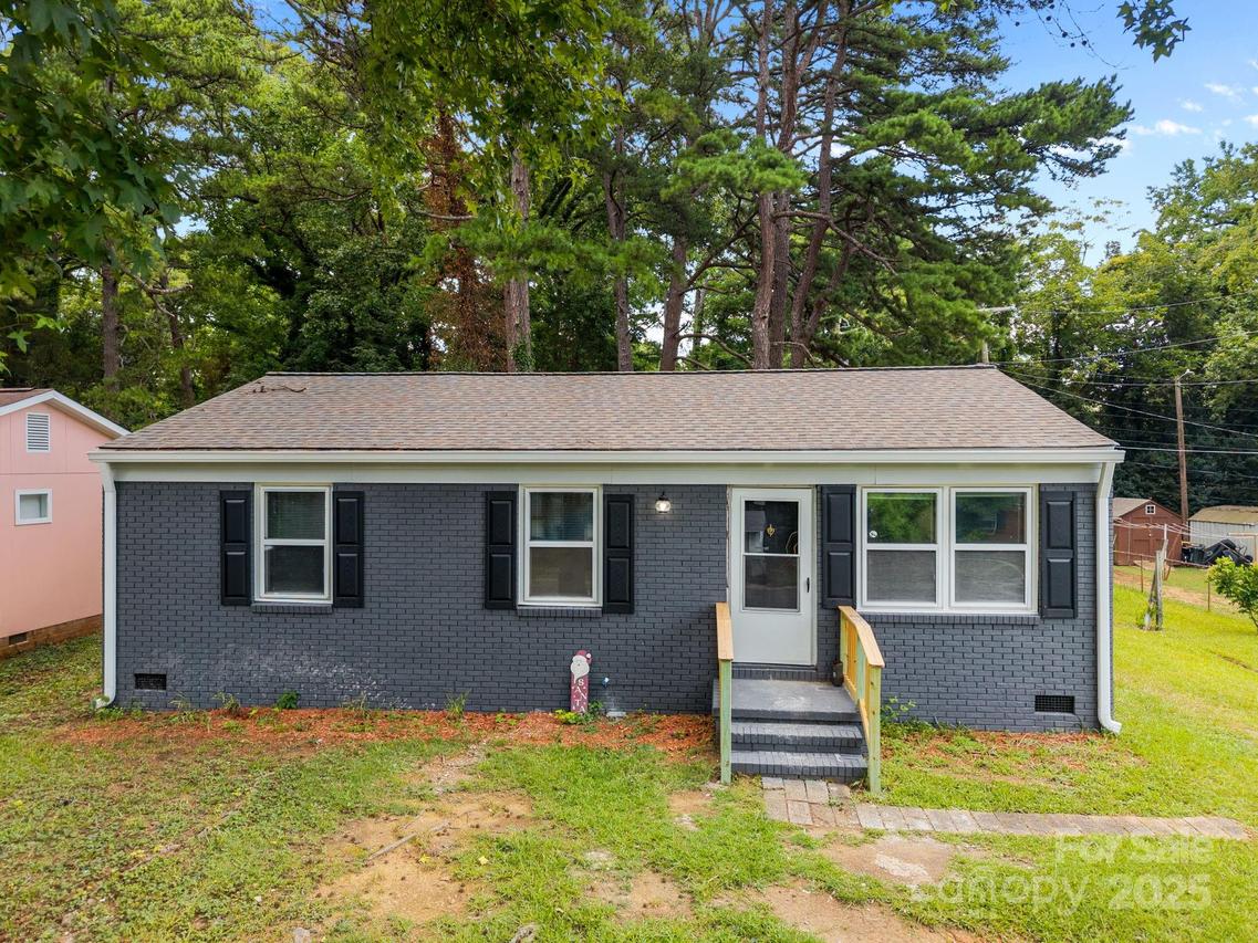 2715 Sonora Ln., Charlotte, NC 28208