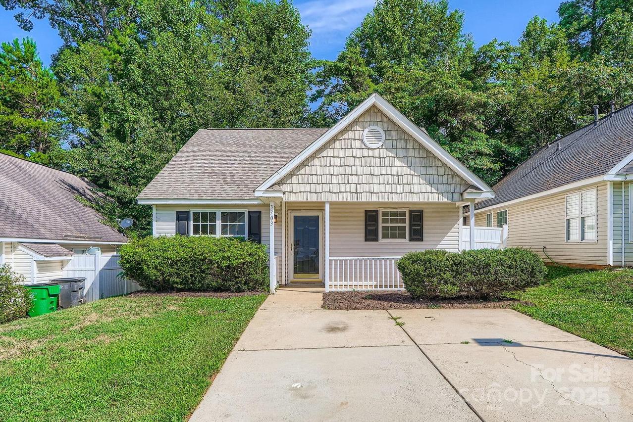 3703 Silver Ore Ln., Charlotte, NC 28216