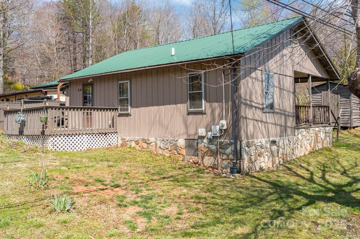 16 Rumfelt Dr., Marion, NC 28752