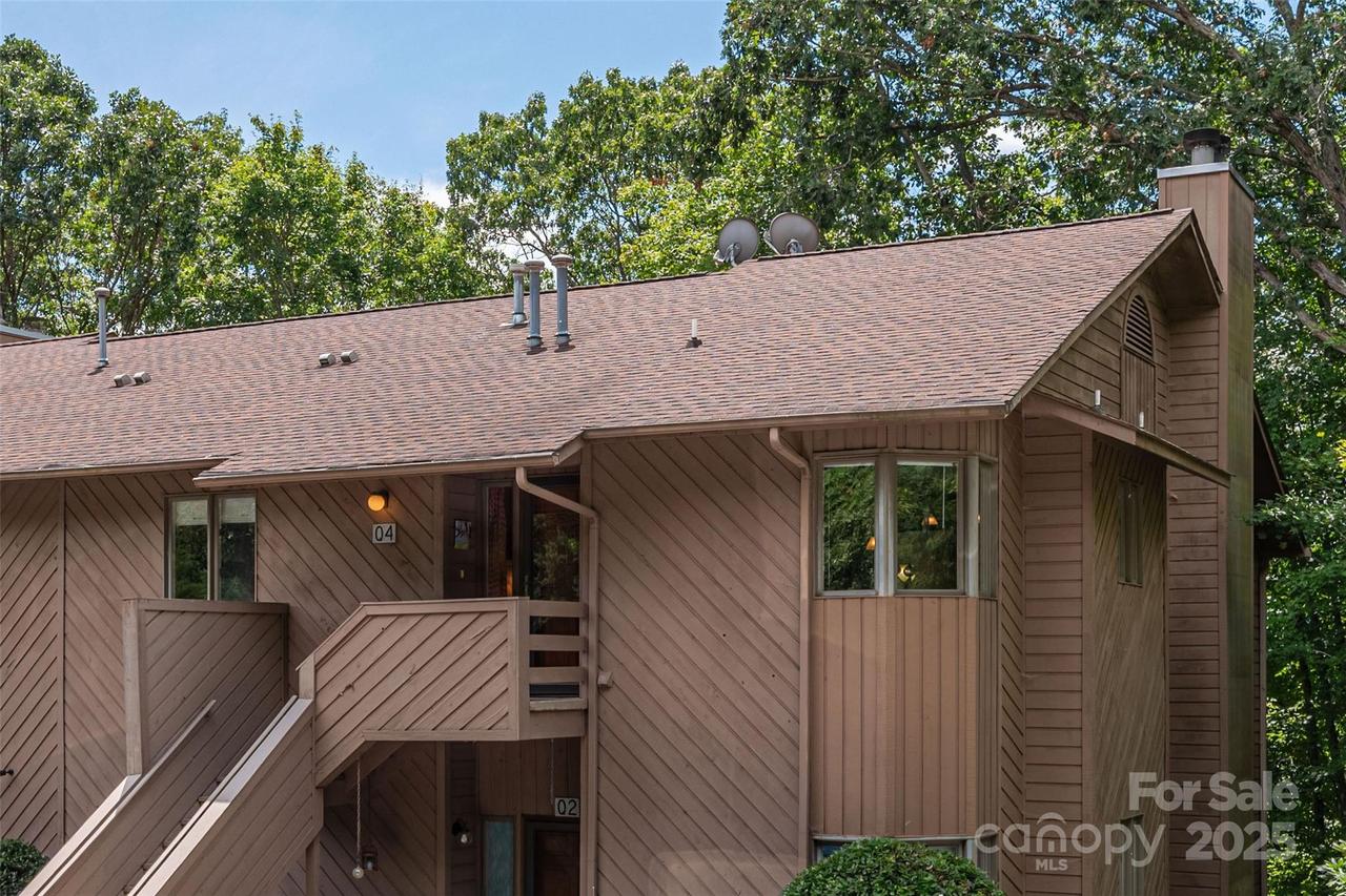 305 Piney Mountain Dr. #Q4, Asheville, NC 28805