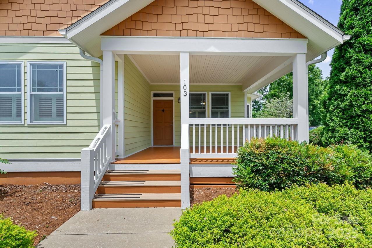 11 Myra Pl. #103, Asheville, NC 28806
