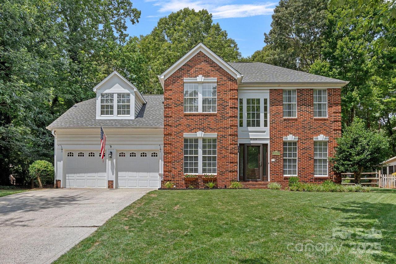 15319 Great Glen Ln., Huntersville, NC 28078