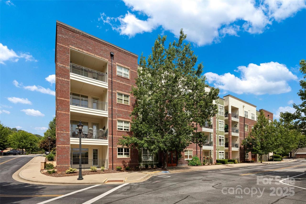 5 Farleigh St. #208, Asheville, NC 28803