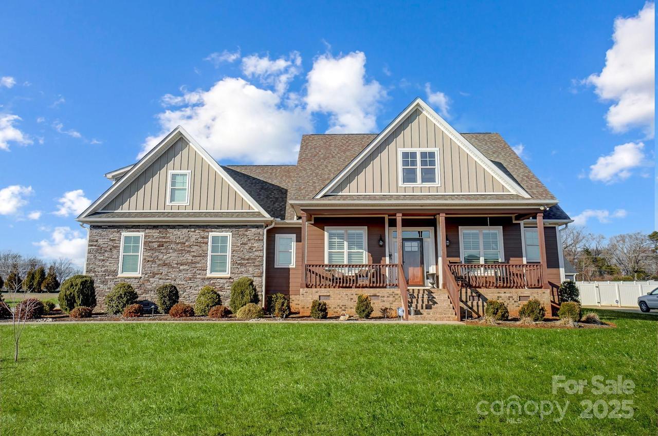 1025 Coppergate Dr., Salisbury, NC 28147