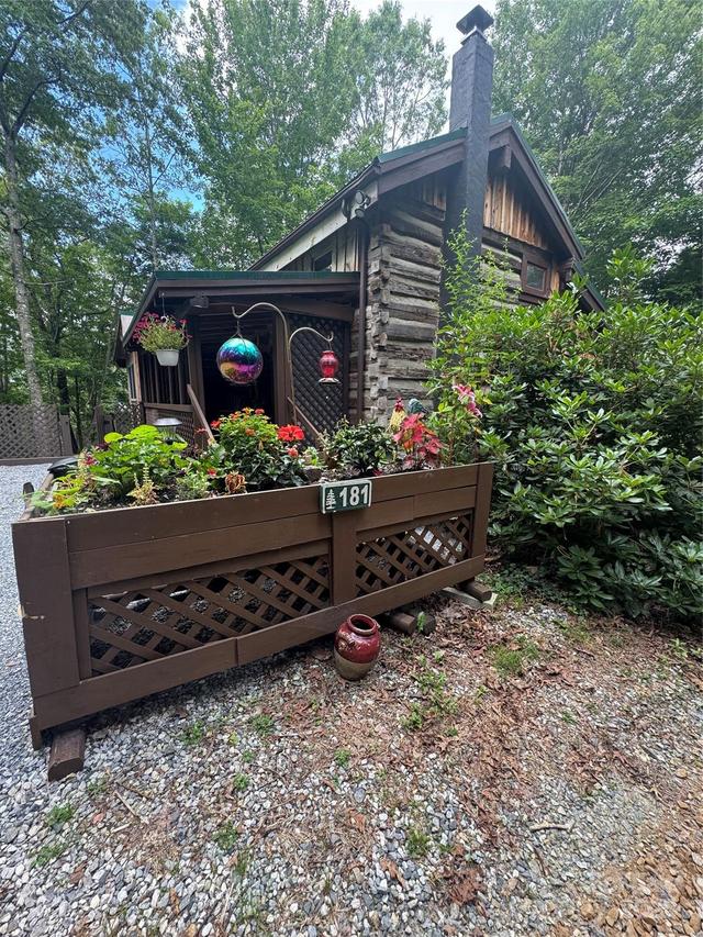 181 Oak Ln. #206, Newland, NC 28657