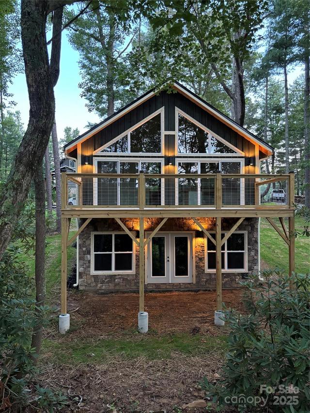 5 S Bear View Dr., Hendersonville, NC 28792