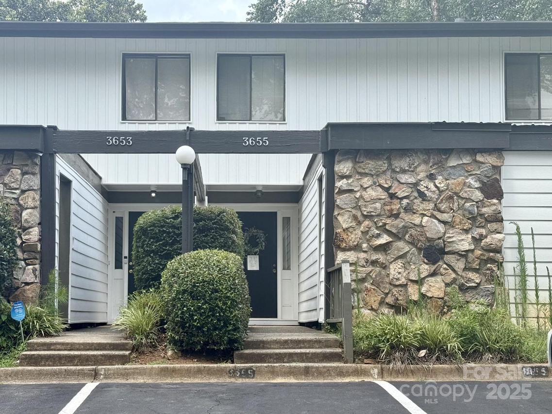 3655 Maple Glenn Ln., Charlotte, NC 28226