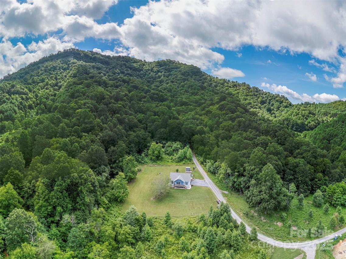 337 Split Pine Cove, Clyde, NC 28721