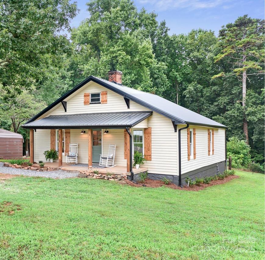 271 Fairmount Rd., Statesville, NC 28625
