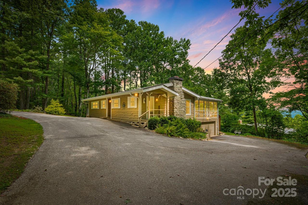 20 Ridgeview Rd., Spruce Pine, NC 28777