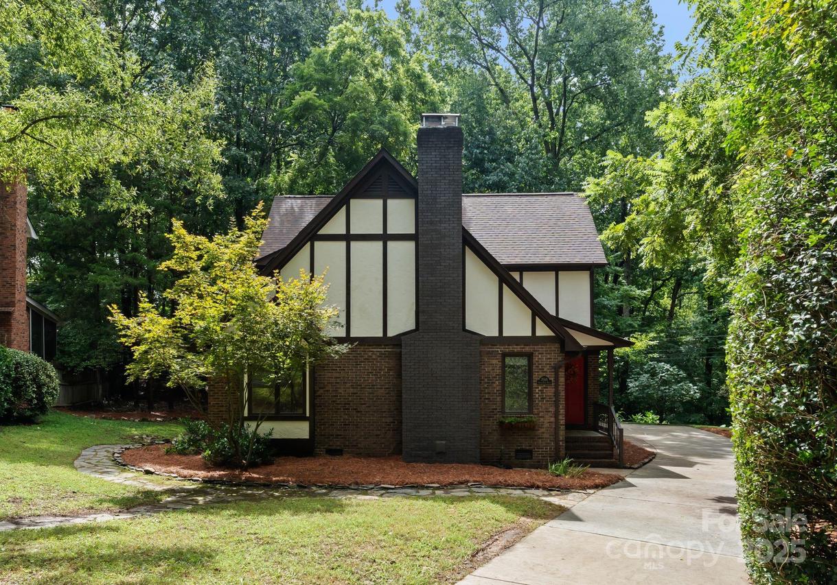 7018 Rocky Falls Rd., Charlotte, NC 28211