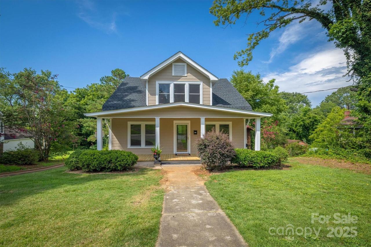 110 Patton St., Morganton, NC 28655