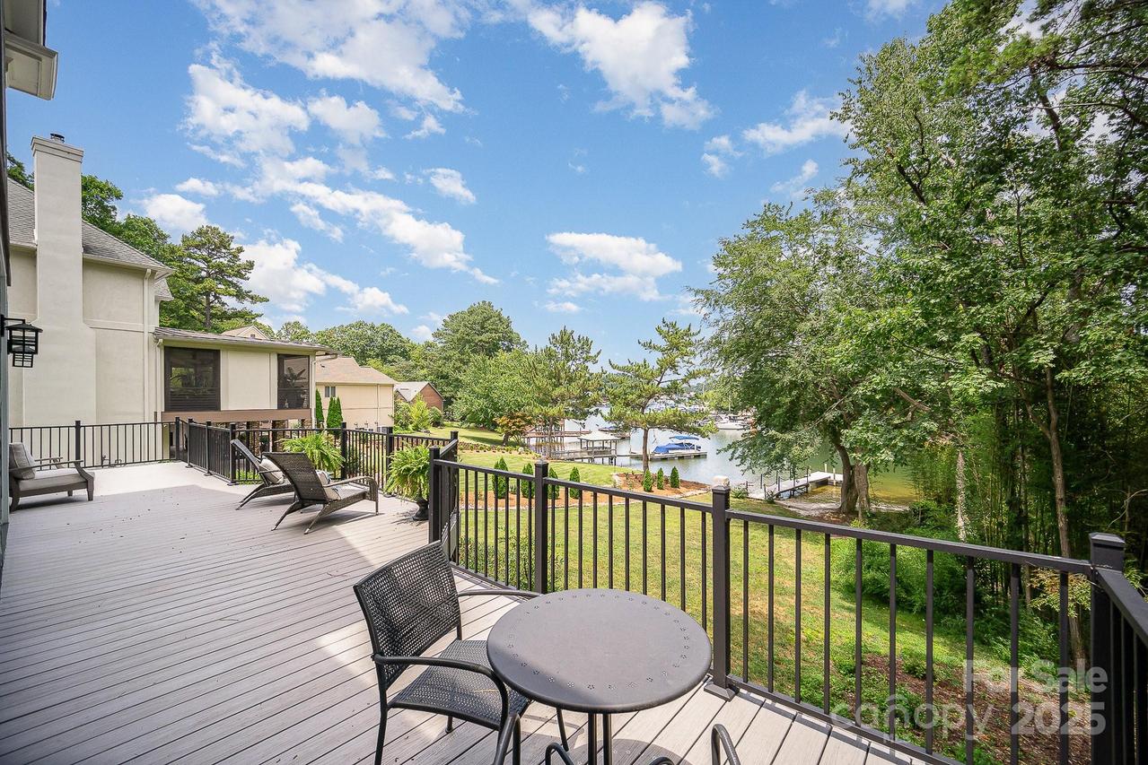 20105 Chapel Point Ln., Cornelius, NC 28031