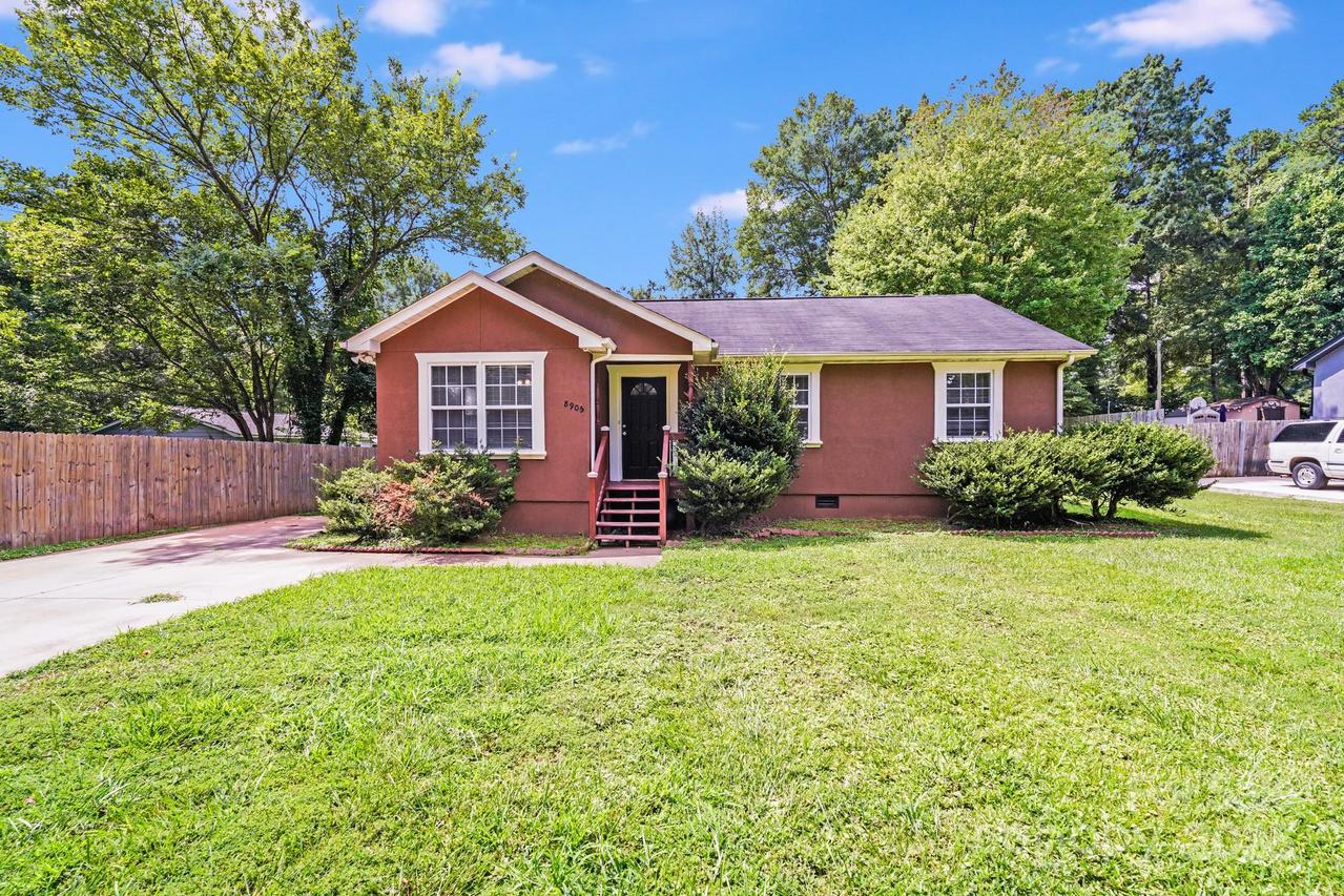 8905 Moores Chapel Rd., Charlotte, NC 28214
