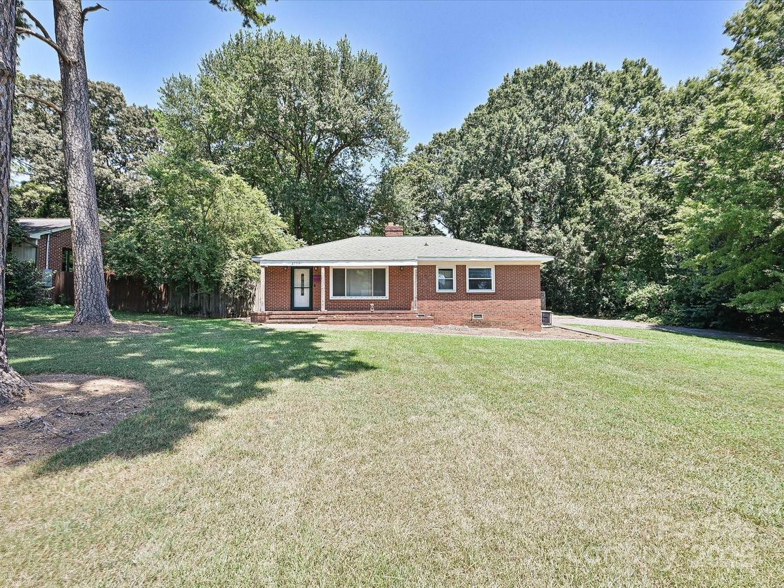 2733 Palm Ave., Charlotte, NC 28205