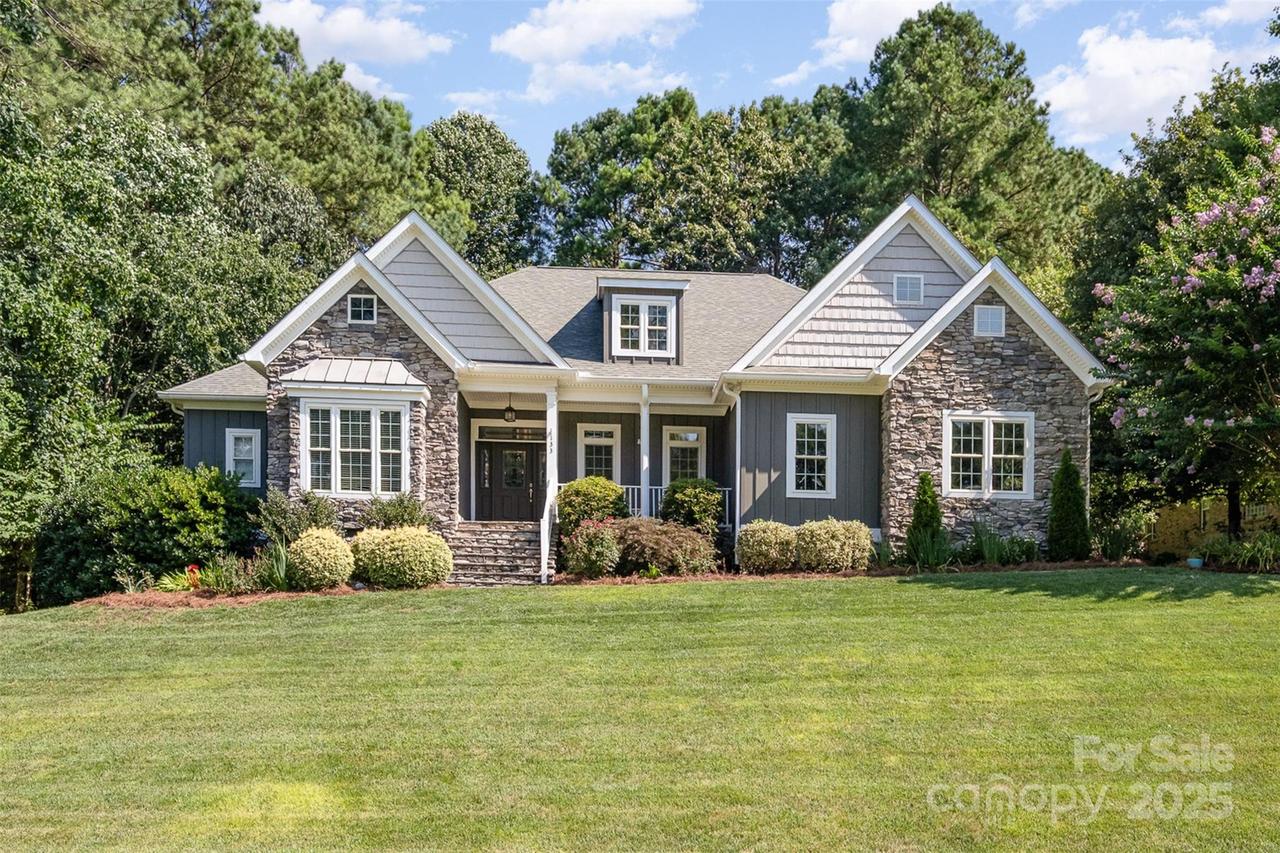 133 Waterbury Dr., Mooresville, NC 28117