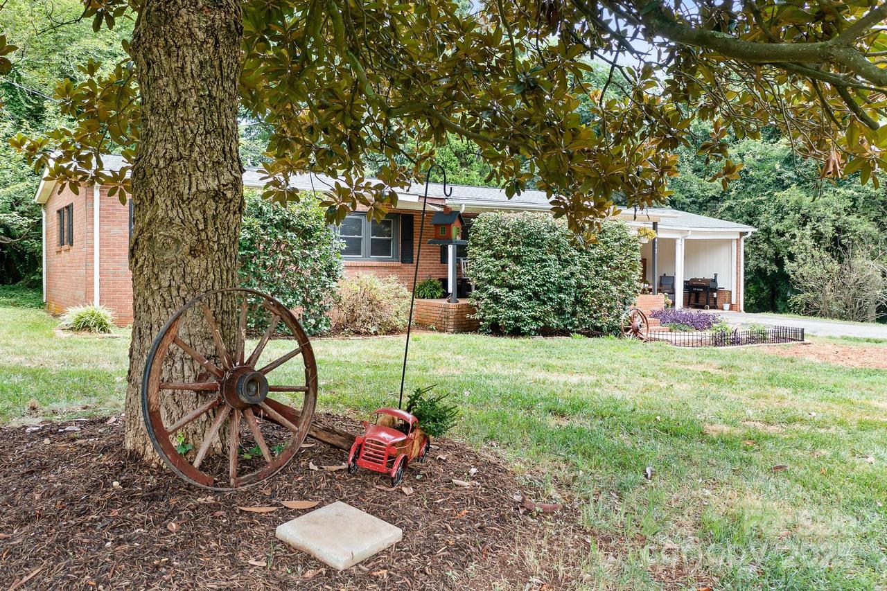 4417 King Wilkinson Rd., Denver, NC 28037