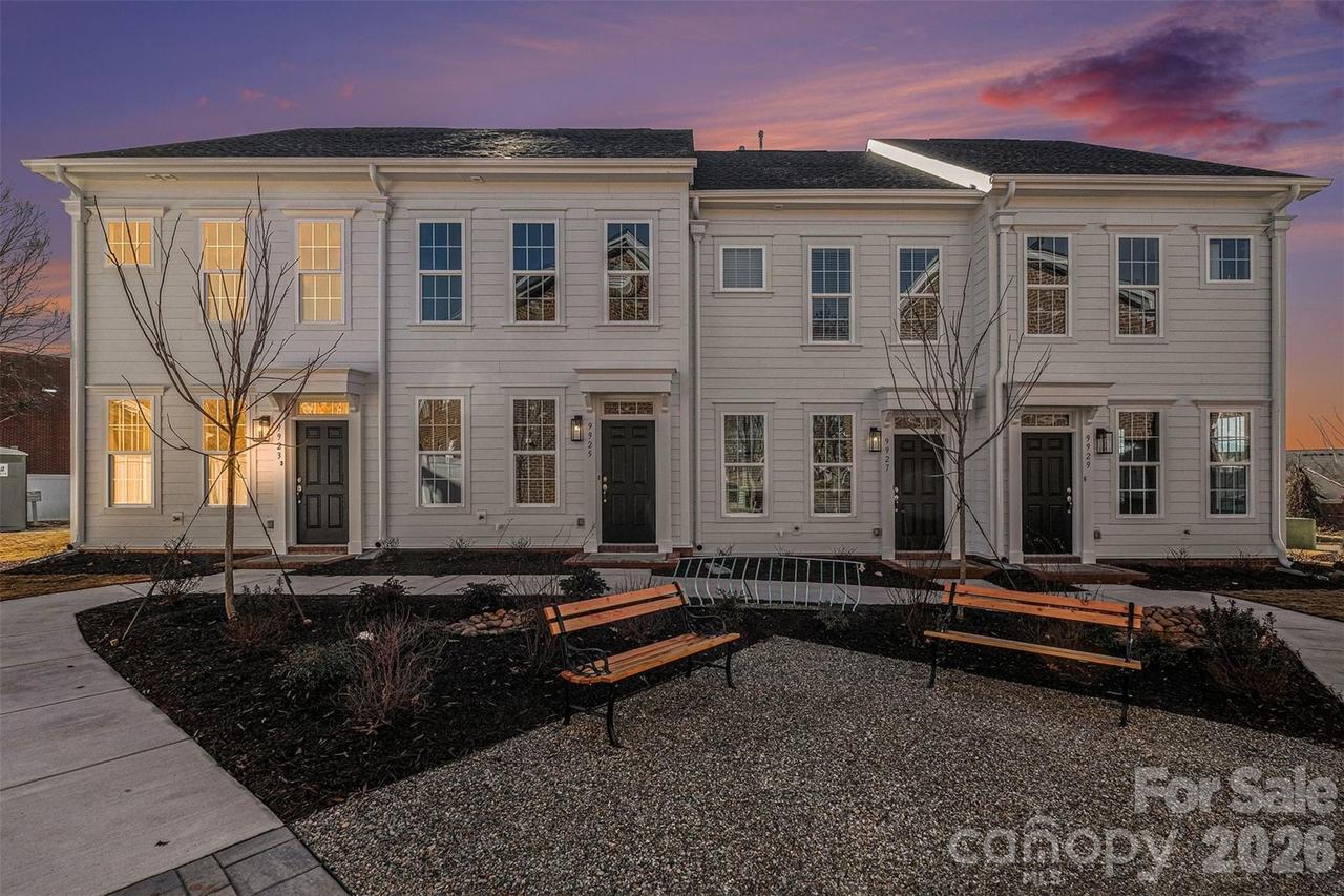 9923 Ansonborough Sq., Huntersville, NC 28078