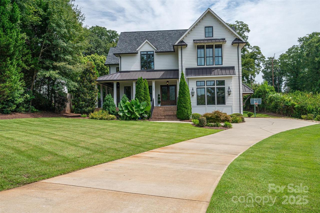 105 Elmore St., Belmont, NC 28012