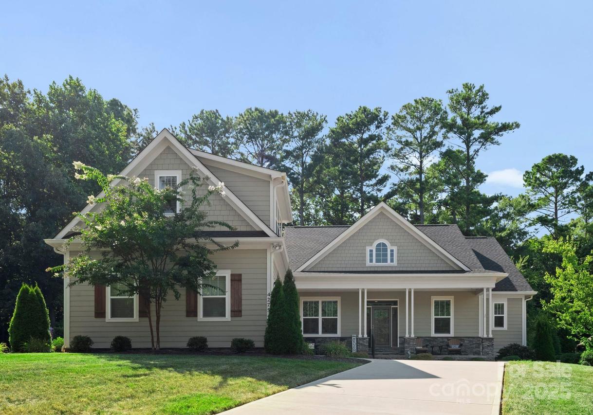 4275 Silver Eagle Ct., Denver, NC 28037