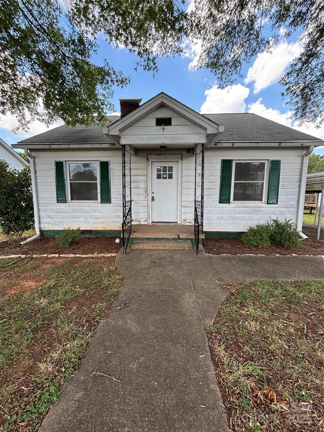 814 2nd Ave., Conover, NC 28613