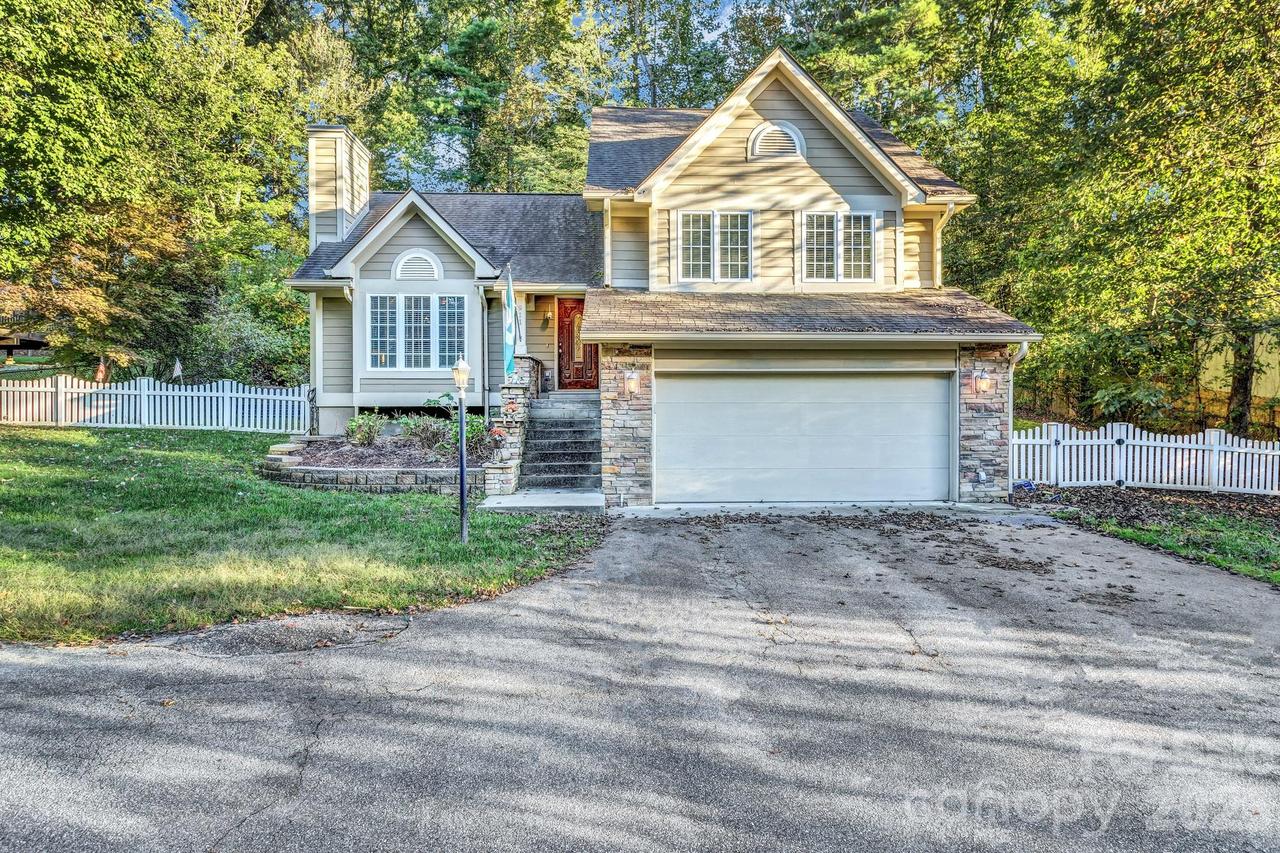 911 Fanning Bridge Rd., Fletcher, NC 28732