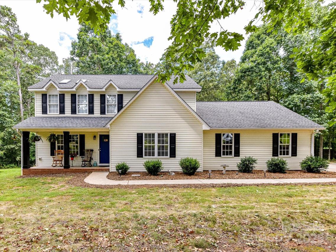 1338 Pell Dr., Lincolnton, NC 28092