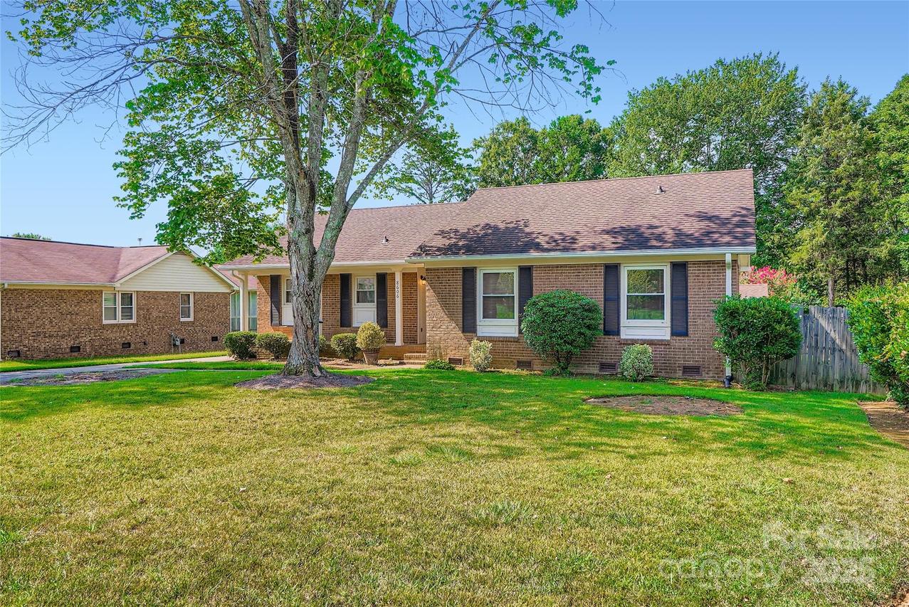 8606 Beechbrooke Rd., Charlotte, NC 28227