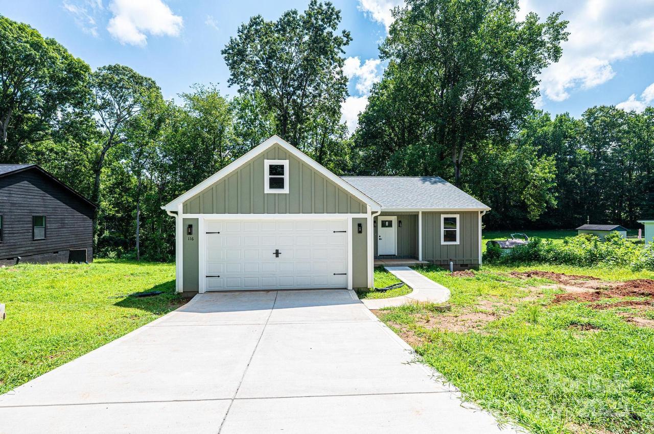 116 39th Avenue Ct., Hickory, NC 28601