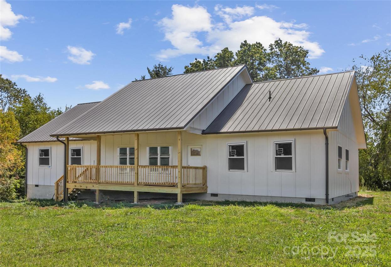 60 Gins Ln. #9 & 10, Mars Hill, NC 28754