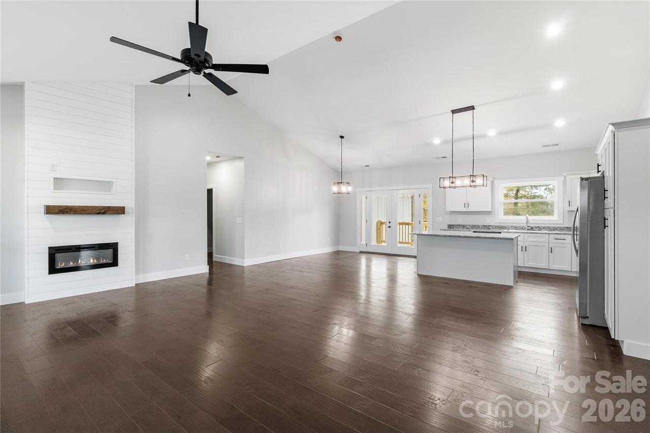 60 Gins Ln. #9 & 10, Mars Hill, NC 28754