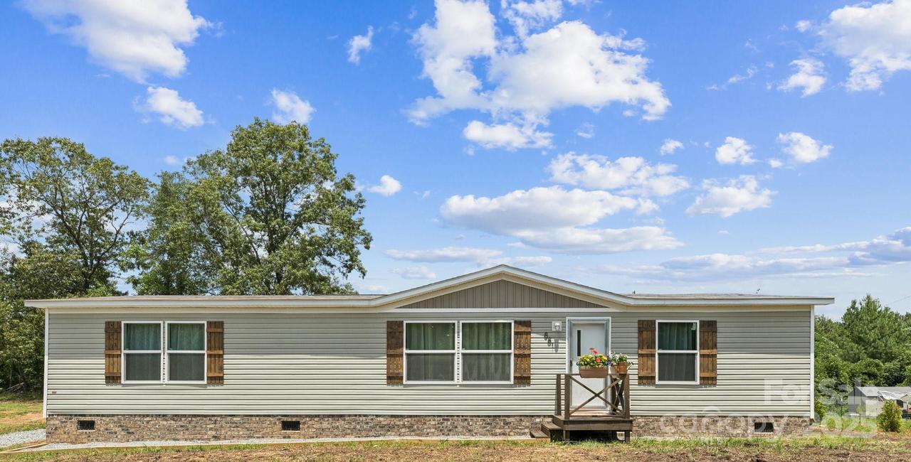 881 Hines Rd., Mooresboro, NC 28114