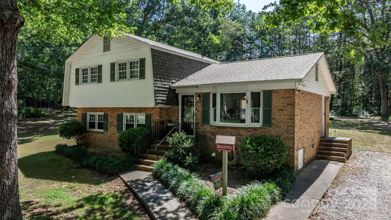 4603 Oakwood Cir., Gastonia, NC 28056