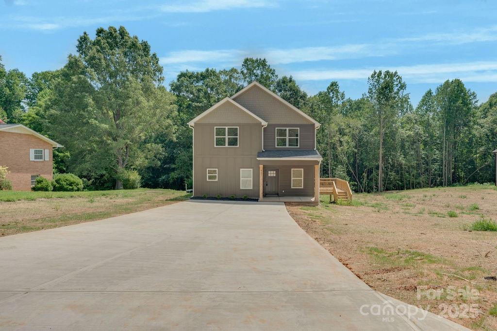937 37th St., Hickory, NC 28602