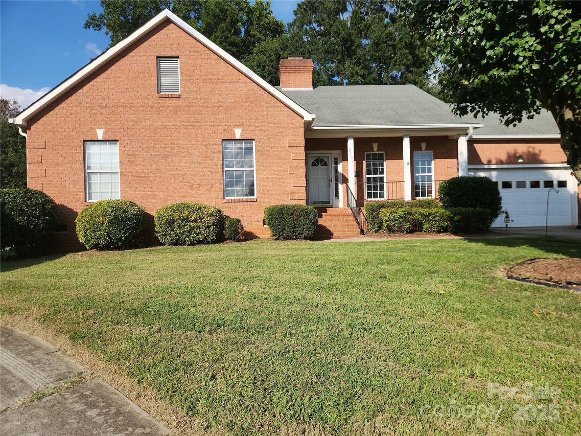 3104 Yvonne Ln., Charlotte, NC 28216
