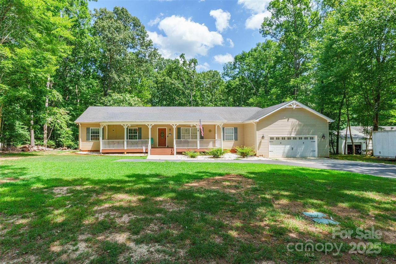 1615 Oak Park Ct., Iron Station, NC 28080