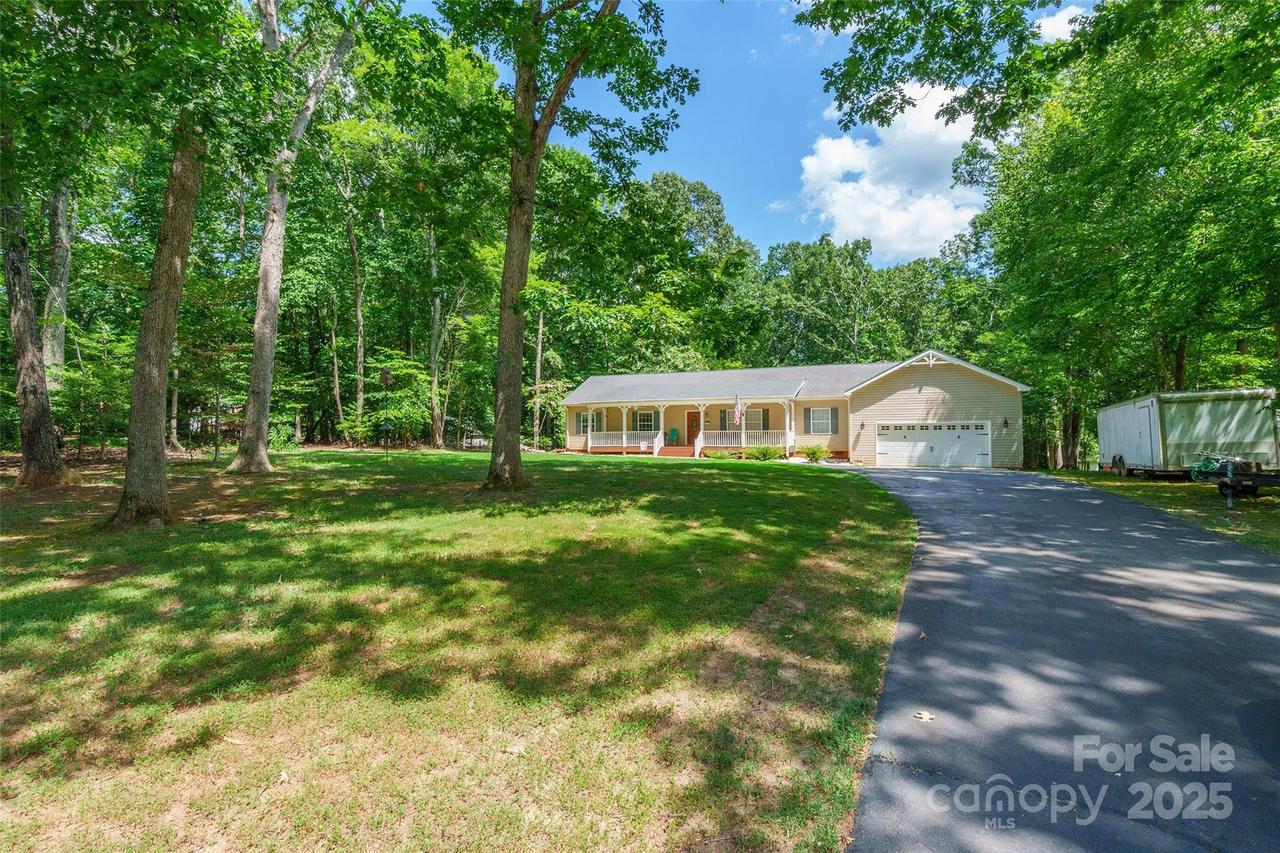 1615 Oak Park Ct., Iron Station, NC 28080