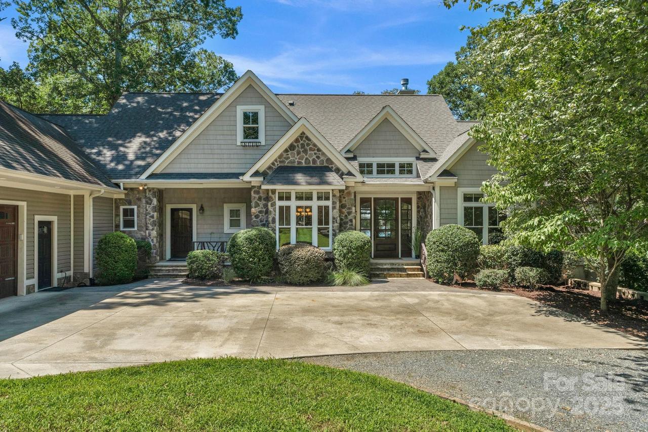 8623 Island Point Rd., Charlotte, NC 28278