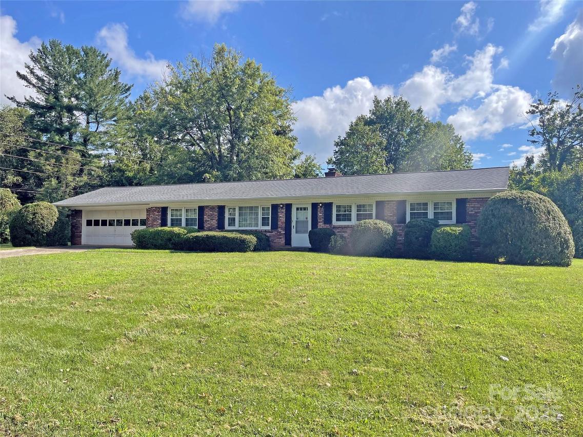 15 Keasler Rd., Asheville, NC 28805