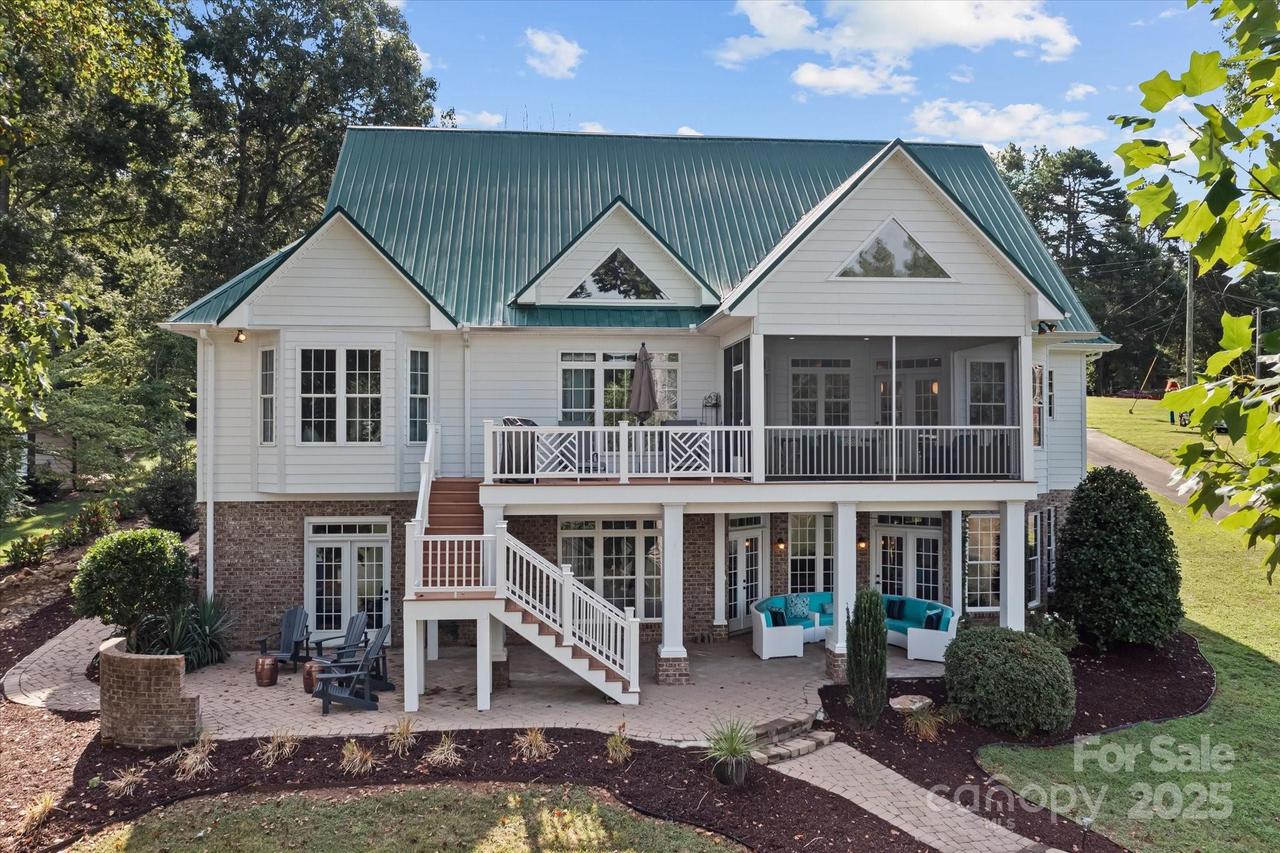 7012 Locke Dr., Sherrills Ford, NC 28673