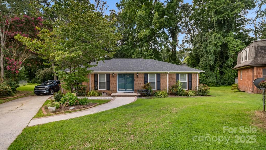 1718 Candlewood Ct., High Point, NC 27265