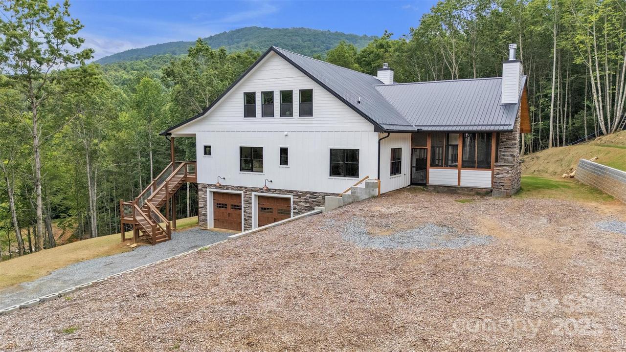 3681 Mulatto Mountain Rd., Fleetwood, NC 28626
