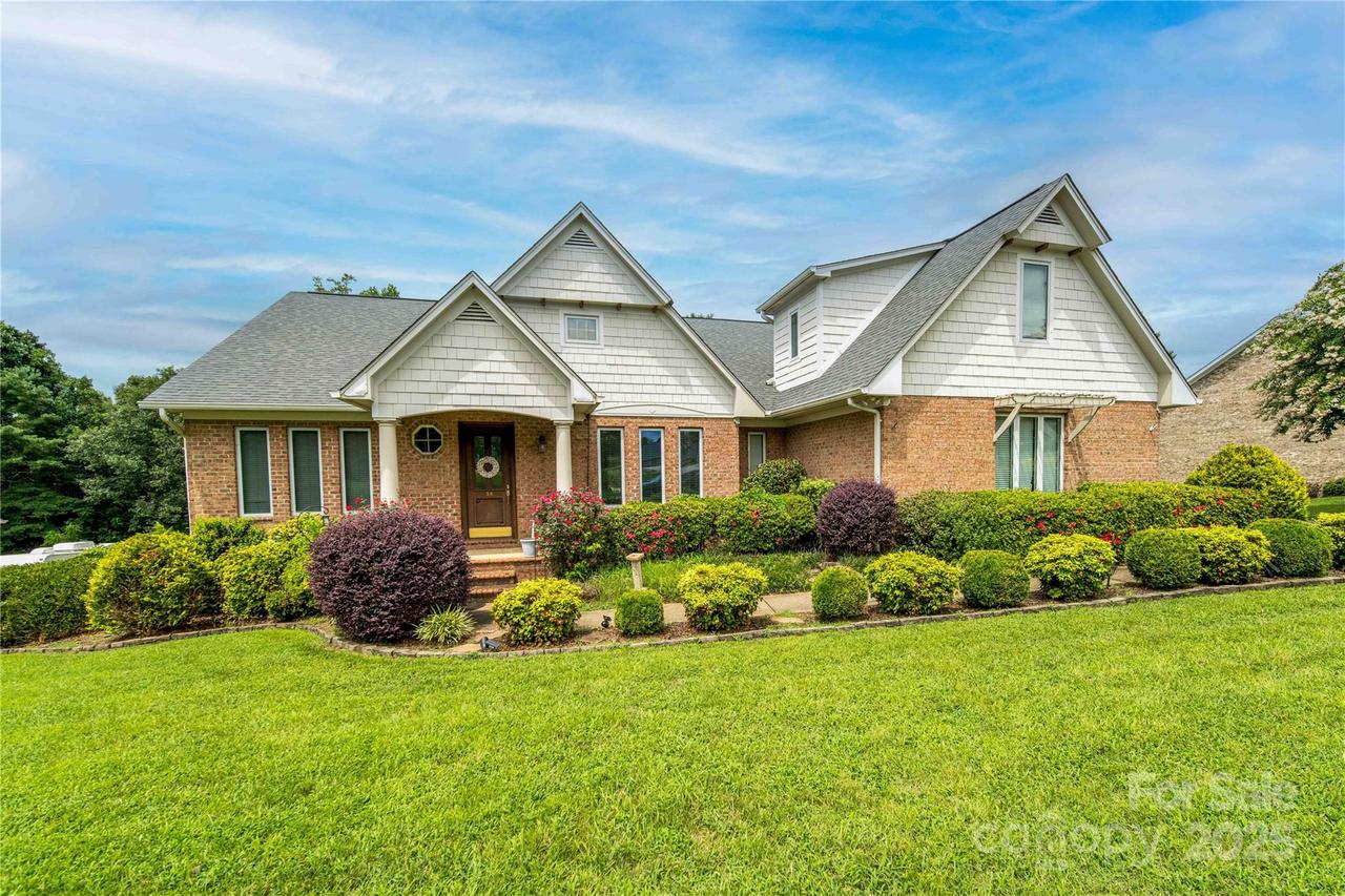 38 Par Dr., Granite Falls, NC 28630
