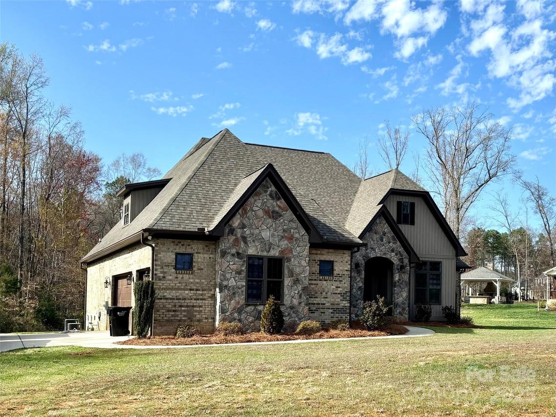 1021 Mccollum Oaks Ln., Monroe, NC 28110