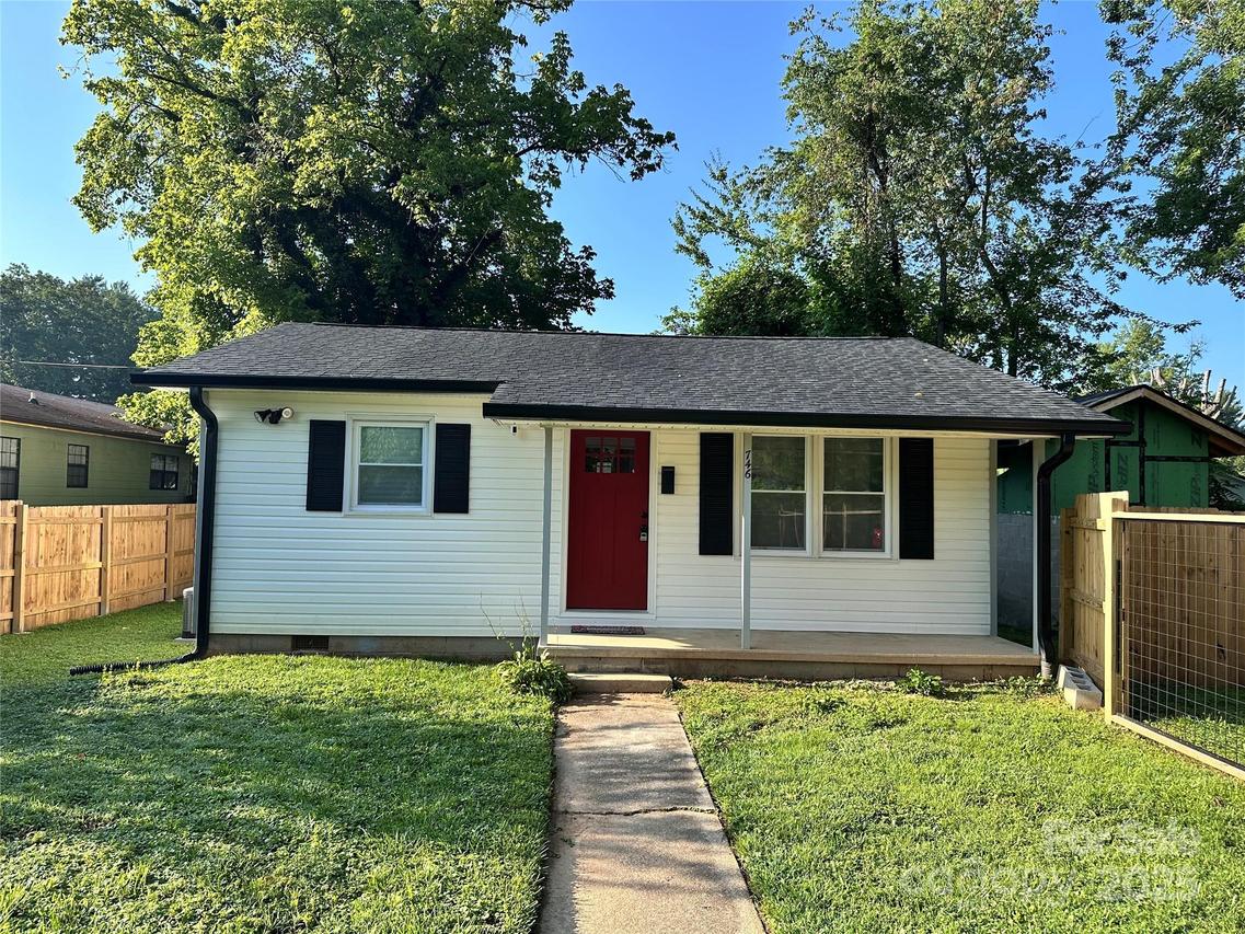 746 Geneva St., Hendersonville, NC 28739
