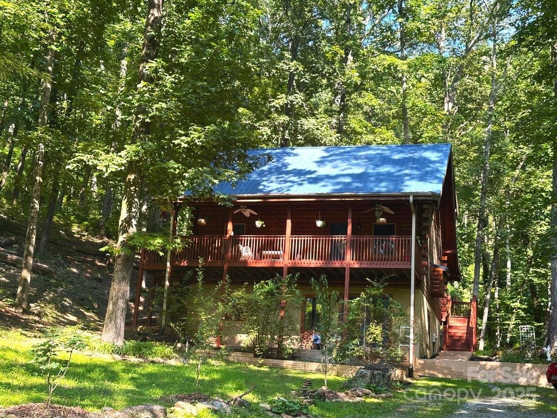 184 N Poplar Dr., Lake Lure, NC 28746